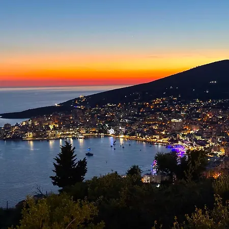 Sea View And Central, Sleeps 5 * Sarandë