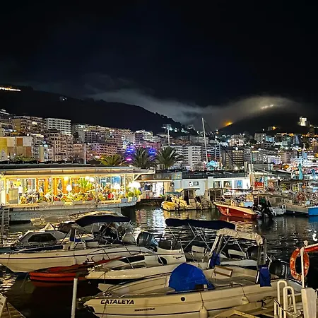 Appartamento Sea View And Central, Sleeps 5 Sarandë